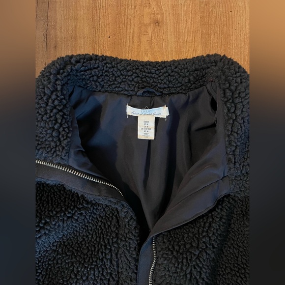 SOLD‼️ H&M teddy bear coat - Picture 2 of 2